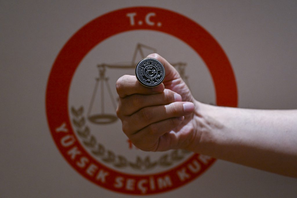 Yurt Dışındaki Türklerden Seçimin İkinci Turuna Rekor Katılım