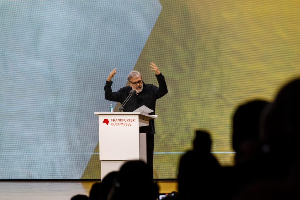 Frankfurt Kitap Fuarı’nın Olaylı Açılışı: Žižek’in Konuşması ve Tepkiler