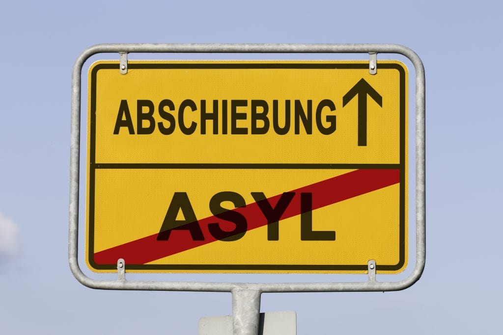 Alman İltica Politikası Sertleşiyor: Geri Göndermeler Artacak