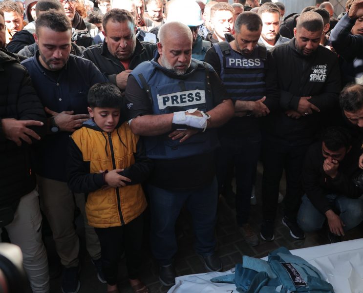 İsrail Gazze Şeridi'nde Gazetecileri Hedef Almaya Devam Ediyor