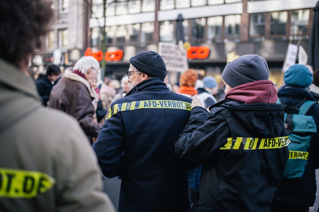 Aşırı Sağ Karşıtı Protestolar AfD’ye Verilen Desteği Nasıl Etkiledi?