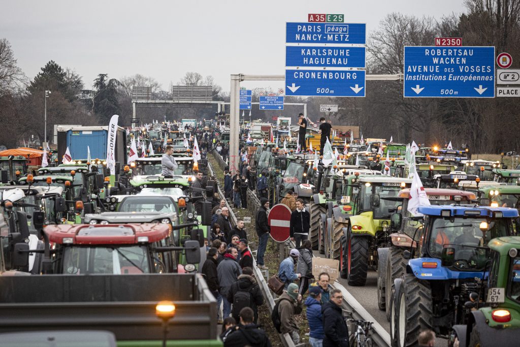 Refahın Azaldığı Avrupa’da Sokak Protestoları Aşırı Sağın mı Elinde?