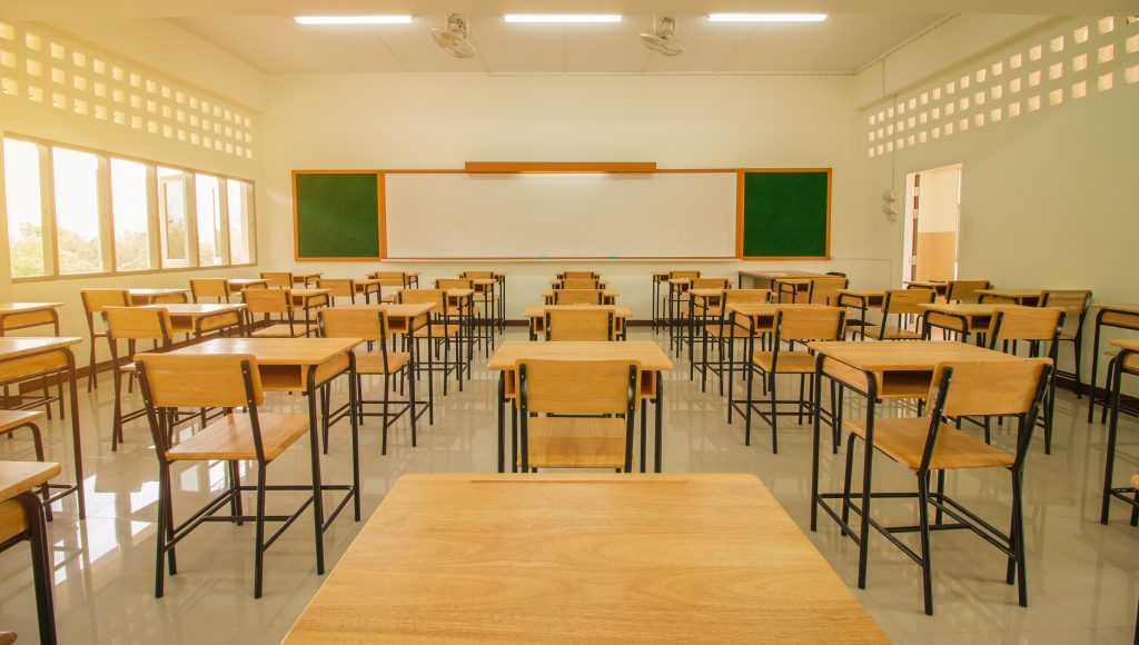 Fransa Müslümanlara Ait Okulları Hedef Almaya Devam Ediyor