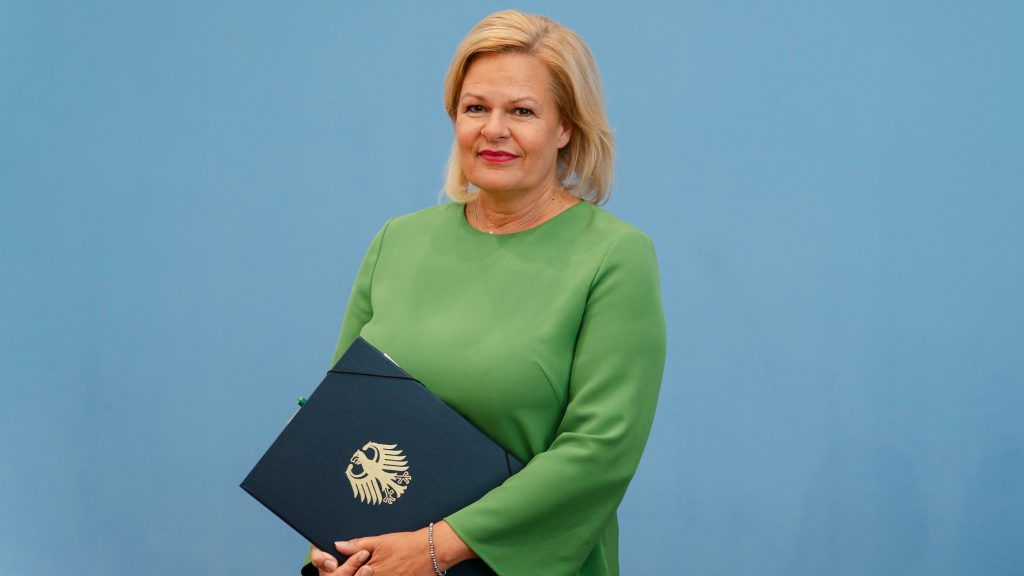 Almanya’da Geri Çekilen Müslüman Düşmanlığı Raporu