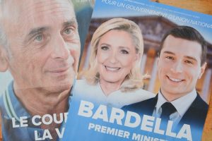 Fransa’da Katolik Seçmenin Aşırı Sağ Partilere Desteği Artıyor