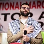 Gazze’de Hafızayı ve Direnci Fotoğraflayan Muhabir: Motaz Azaiza