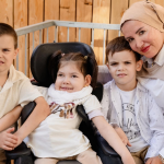 Biri Engelli Üç Evladı Tek Başına Yetiştirmek: “Evladım, Benim İçin Cennetin Anahtarı”