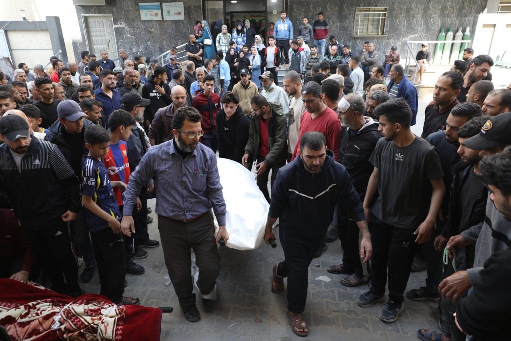 İsrail Ateşkesi Bozdu: Sadece İlk Saldırılarda 300’den Fazla İnsan Öldürüldü