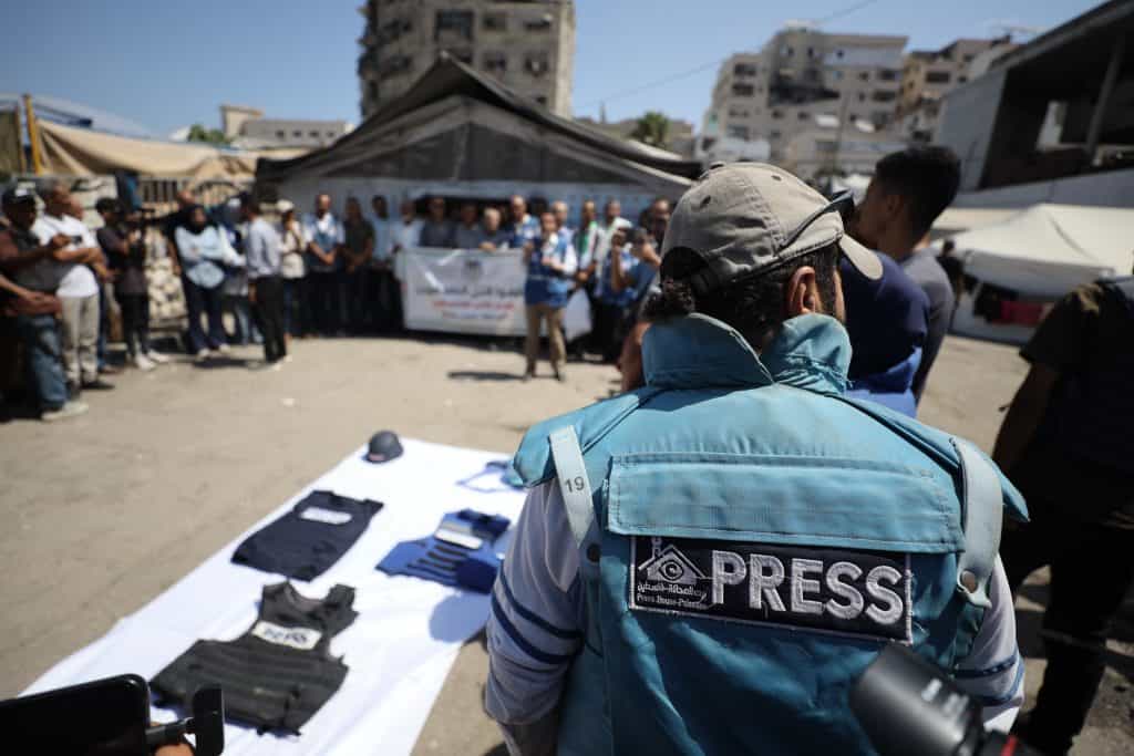 Gazze’de Nasır Hastanesi Katliamı: Gazeteciler Hedefte, Batı Medyası Sessiz