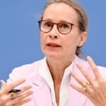 Almanya’da Anayasa Mahkemesi Yargıçlığı Tartışması: Hristiyan Demokratlar Aşırı Sağa Boyun mu Eğiyor?