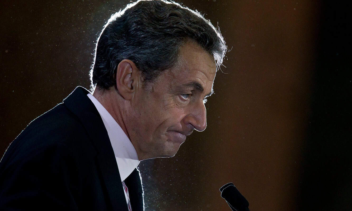 nicolas sarkozy hapis cezası aldı