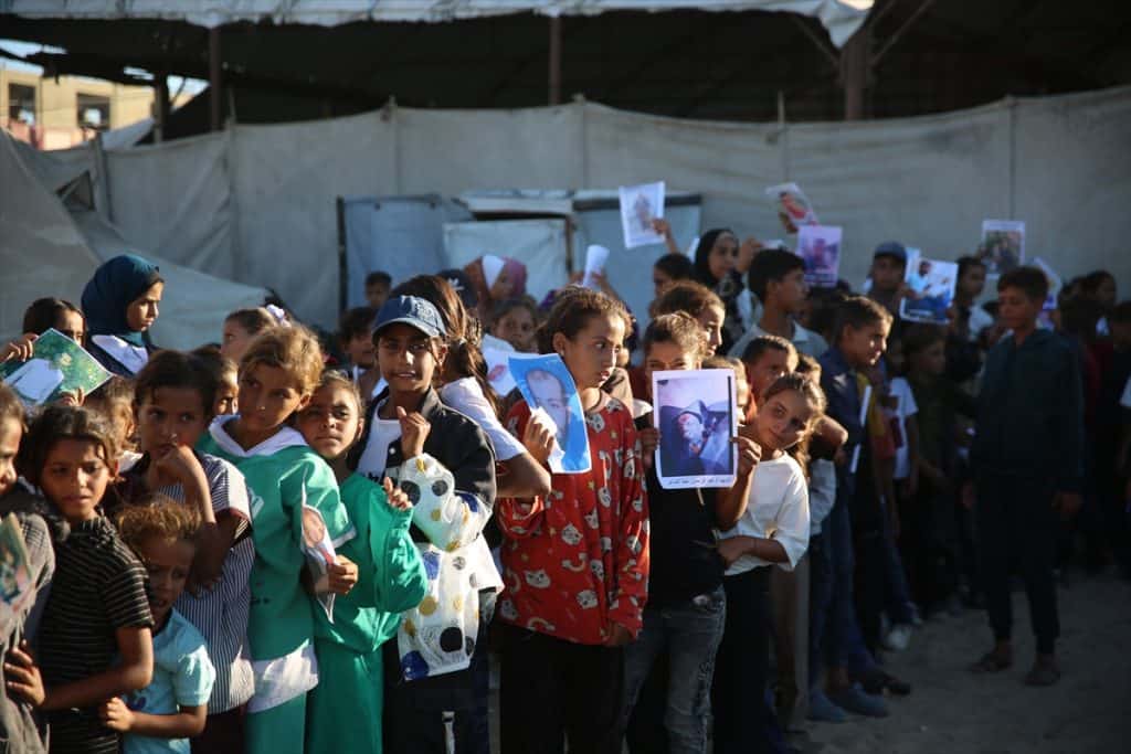 “Eğitim Soykırımı”: Gazze’de 300 Bin Çocuk 2 Yıl Sonra Okula Dönüyor