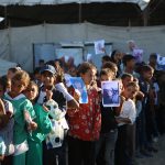 “Eğitim Soykırımı”: Gazze’de 300 Bin Çocuk 2 Yıl Sonra Okula Dönüyor