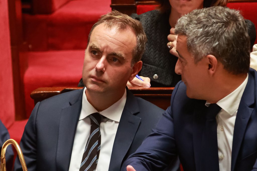 Fransa’da Değişmeyen Soru: Güç Bela Kurulan Yeni Hükûmet Düşer mi?