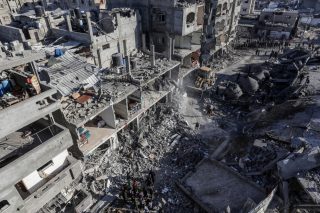 Gazze Şeridi’nde Hayat Mücadelesi Sürerken İnşaat Şirketleri İhale Yarışında