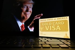 ABD’de Üniversite Saldırıları Sonrası Green Card Programı Askıya Alındı