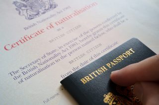 İngiltere’de Dokuz Milyon Kişi Vatandaşlıktan Çıkarılma Riskiyle Yaşıyor