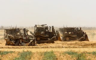 İsrail, Filistinlilerin Naaşlarını Buldozerlerle Gömdü