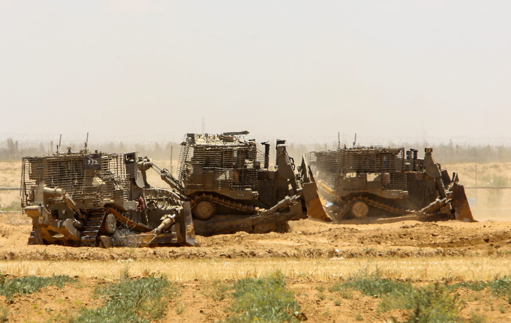 İsrail, Filistinlilerin Naaşlarını Buldozerlerle Gömdü