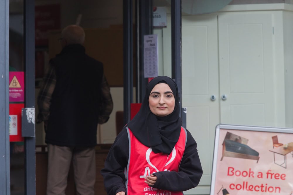 Rapor: “İngiltere’de Müslümanların Bağışları Sosyal Yardım Açığını Kapatıyor”