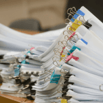 Avrupa’da Bürokrasi Sosyal Haklara ve Yardımlara Erişimi Nasıl Engelliyor?