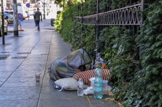 Belçika’da Barınma Krizi: Brüksel’deki 10 Bin Evsizin Arasında Çocuklar da Var