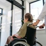 Gençken Sağlıklı, Yaşlılıkta Kırılgan: Almanya’da Göçmenlerin Sağlığı Daha Hızlı Bozuluyor