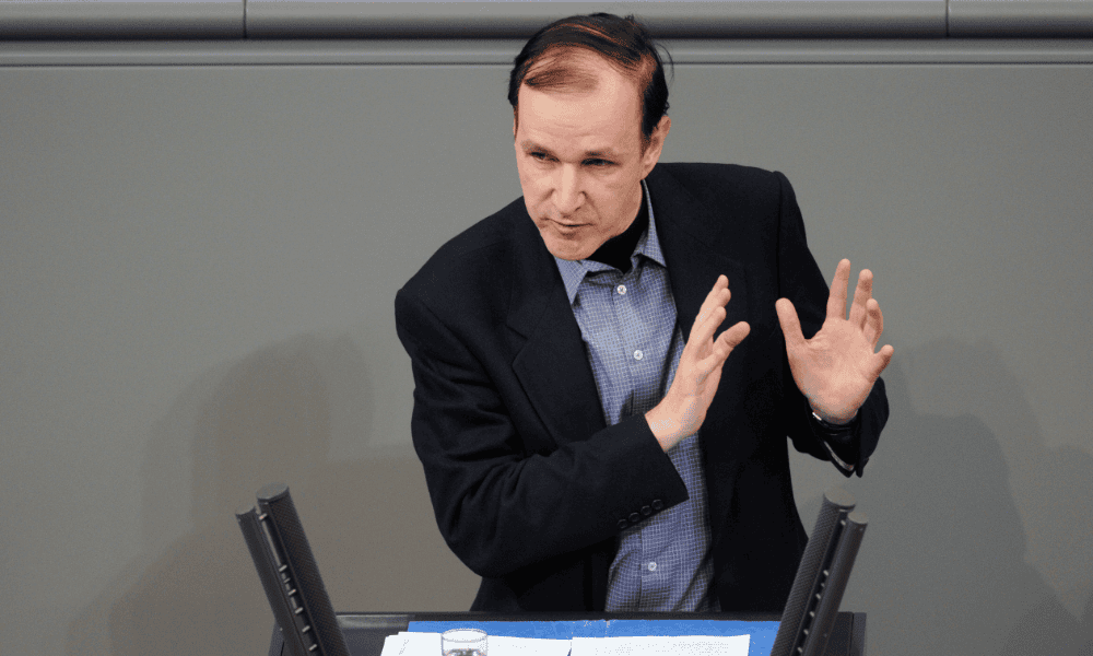 almanya islam federal meclis parlamento merz curio kaddor