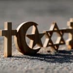 Araştırma: Dindarlık Dünya Genelinde Üç Aşamalı Bir Süreçle Geriliyor