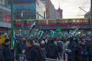 “Geri Dönüş” Hedefinin Gölgesinde Almanya’daki Suriyeliler: Güncel Nüfus Verileri Ne Diyor?