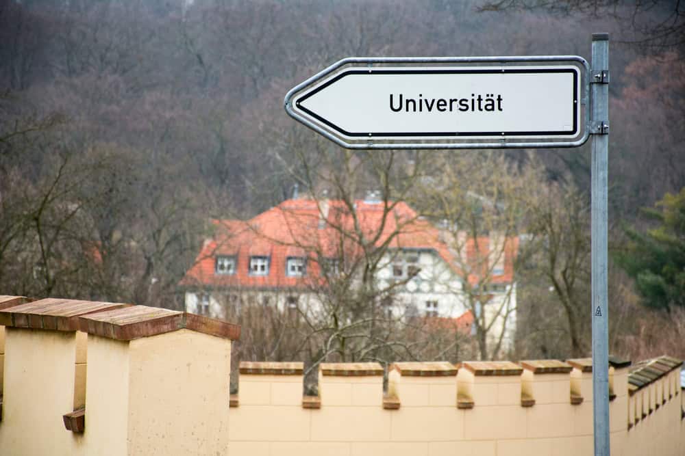 üniversite ücretsiz ucuz eğitim harç ücreti berlin almanya