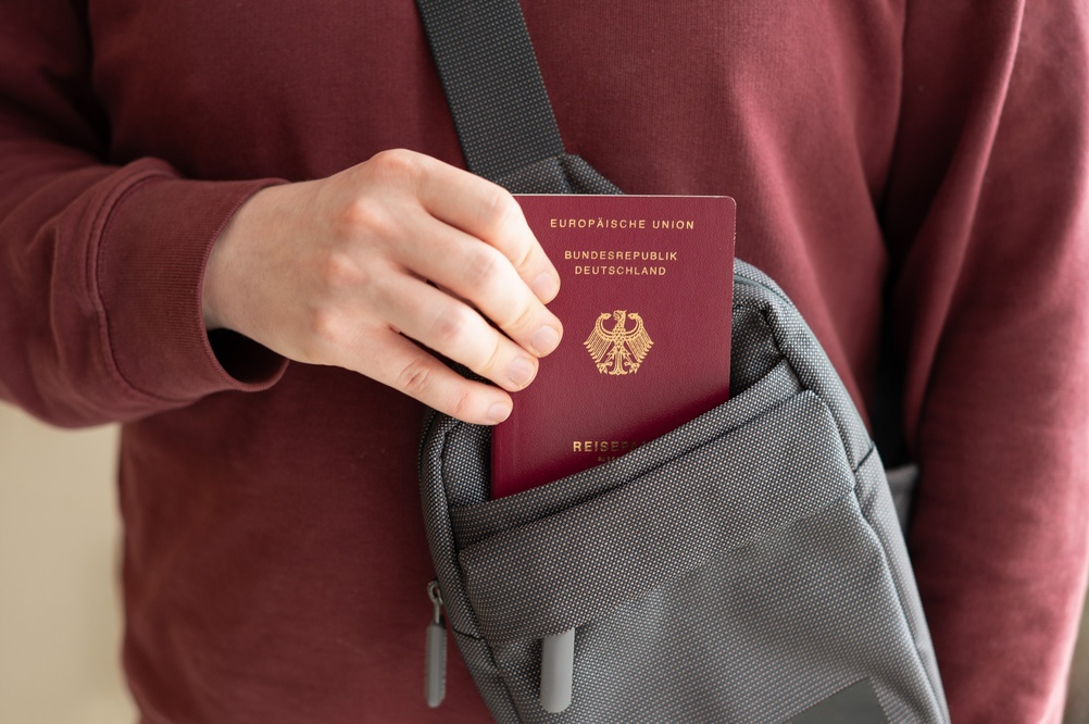 Almanya’da Vatandaşlık Rekoru: 2025’te 332 Bin 500 Kişi Alman Pasaportu Aldı