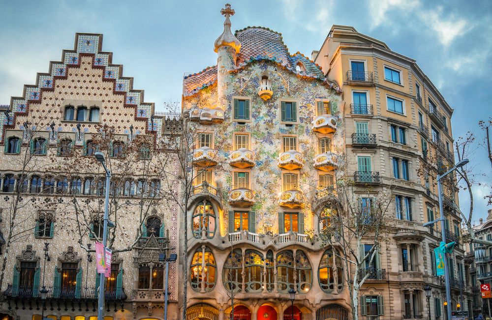 Antoni Gaudí ispanya endülüs sagrada familia islam müslüman mimari Kurtuba casa batllo