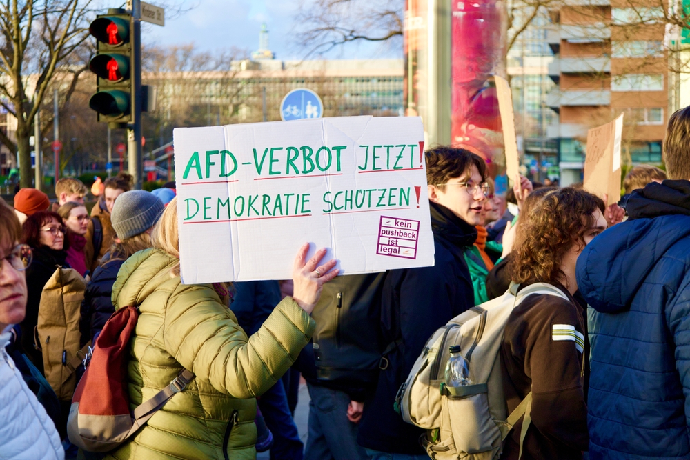 Binden Fazla Hukukçudan Çağrı: “AfD İçin Yasaklama Süreci Başlatılsın”