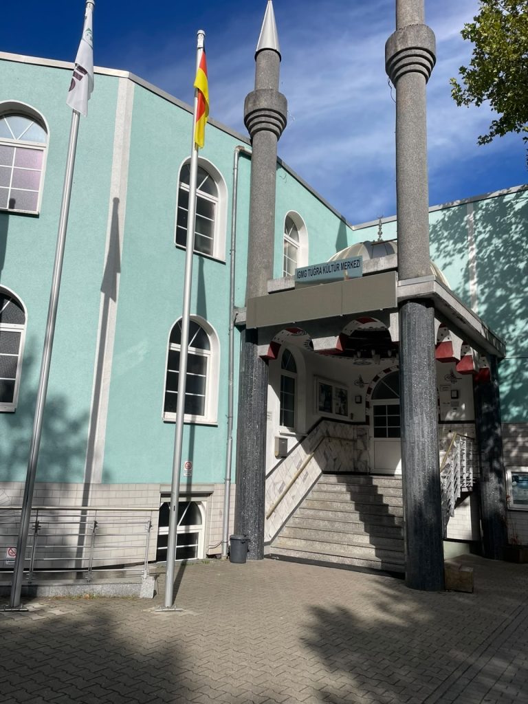 Gelsenkirchen’de Tuğra Camisi Yine Saldırıya Uğradı