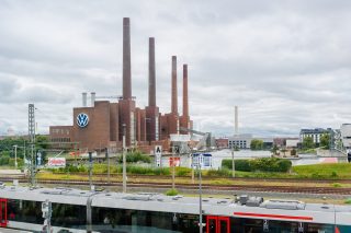 Almanya’da Otomotiv Krizi: Sanayi Devi Volkswagen Neden Küçülüyor?
